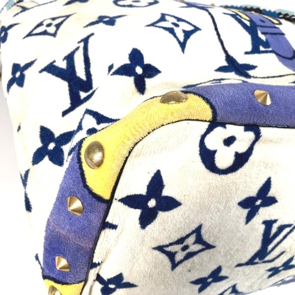LOUIS VUITTON White Shoulder Bag - Picture 7 of 16